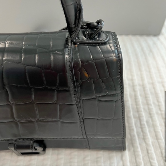 Authentic Balenciaga black hourglass top handle size small - Picture 4 of 8